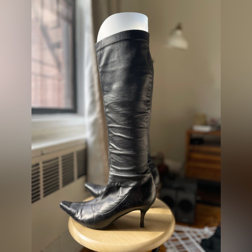 Vibram Vintage Black Leather Pointed Toe Kitten Heel Knee High Boots Size 8